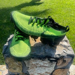 Pre Owned Nike Air VaporMax Flyknit 2 Volt 2019 Men’s Size 12 (942842-701)